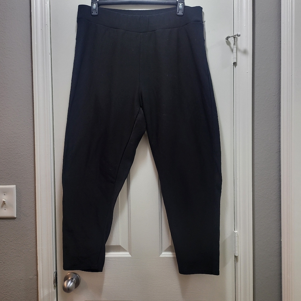 Black Women's Ponte Ankle Pants